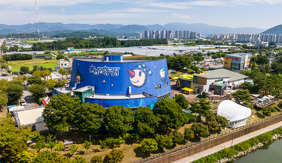 Chuncheon Puppet Theater